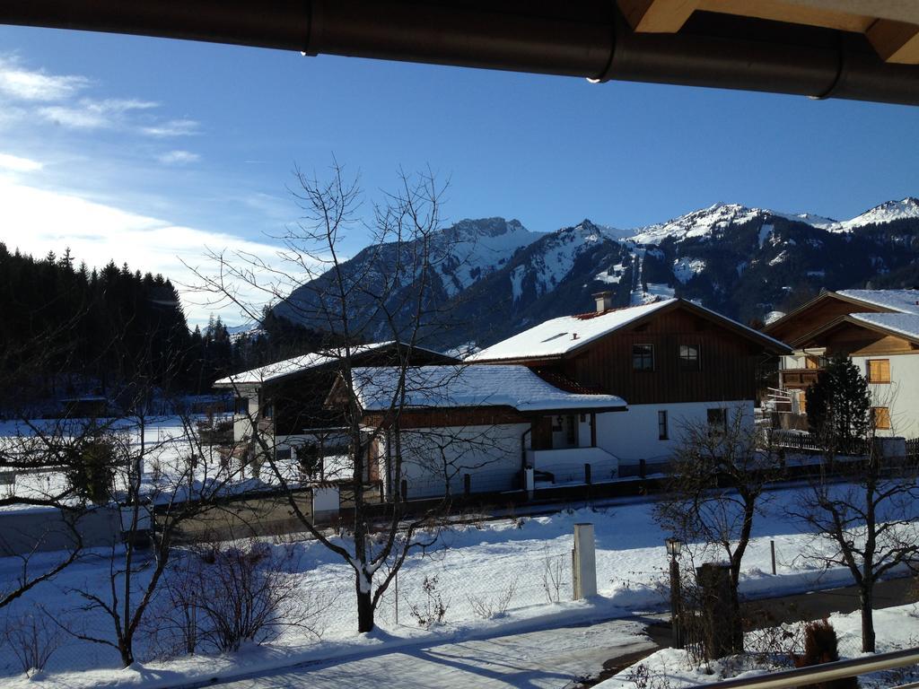 Alpin-Check-In Lejlighed Reutte Værelse billede